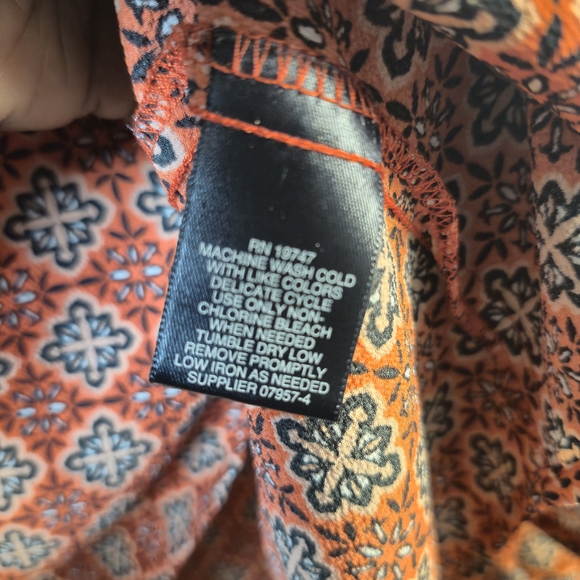 Liz Claiborne 3X Coral Black Geometric Tunic Top Roll Tab Sleeve Boho - Picture 7 of 7